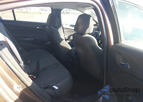 2019 Chevrolet Cruze Ls z USA, uszkodzony, nr VIN 1G1BC5SM8K7111492